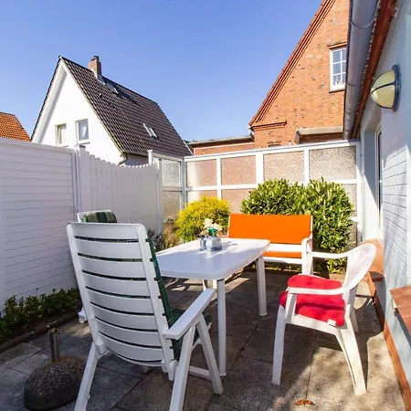 70 Апартаменты *