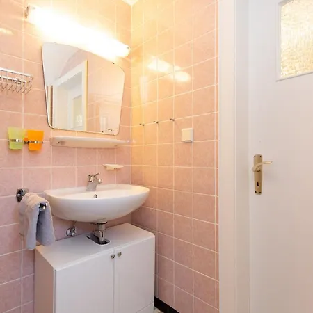 70 Apartment *